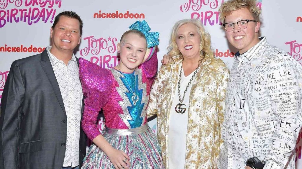 JoJo Siwa's Family